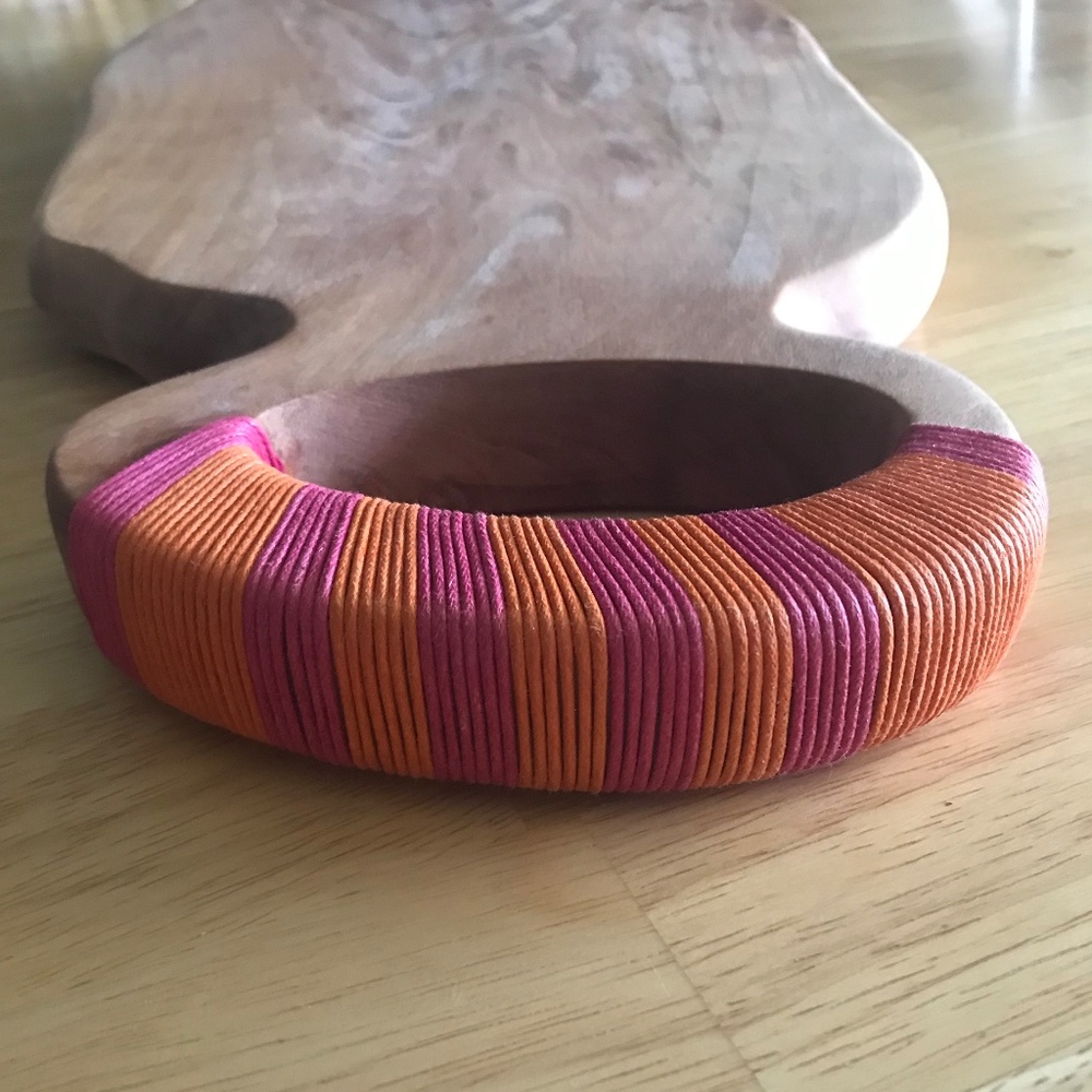 BRAND NEW HAND CARVED CUTTING BOARD  by Anthropologie